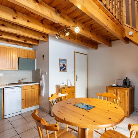 Du Cerf - Maison Vue Montagne بيت للعطل